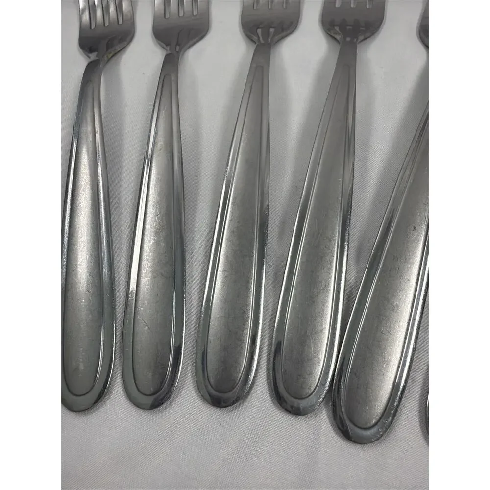 Set of 7 Oneida Peninsula Stainless Individual Dinner Forks Castle Jordan